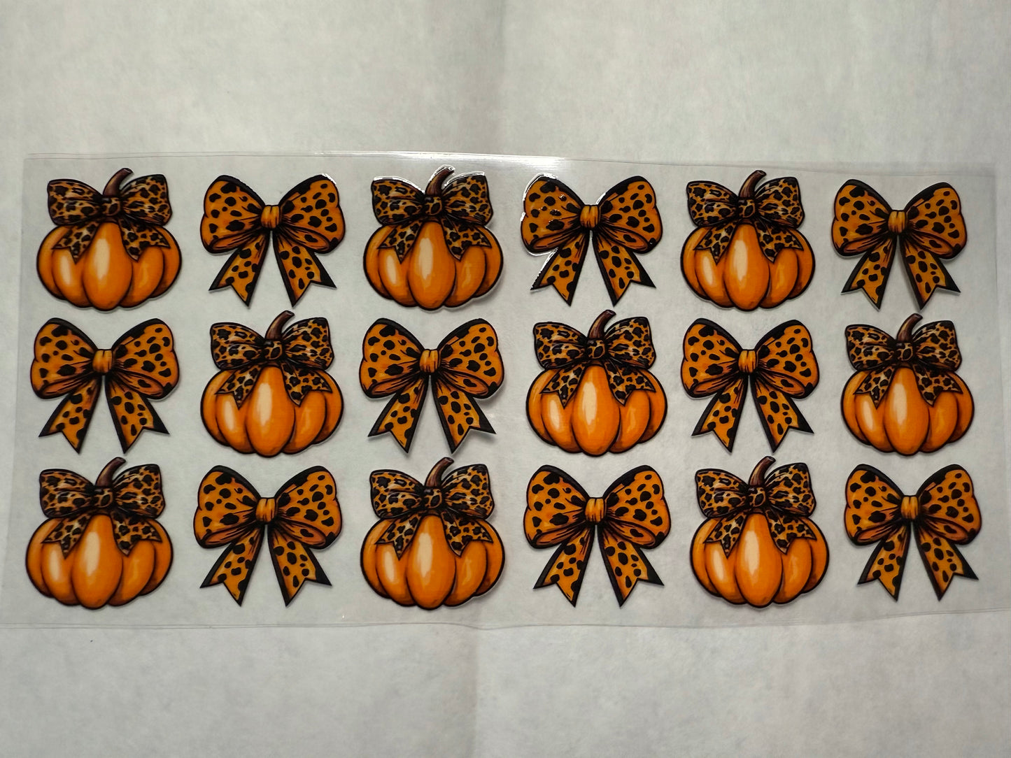 Cheetah Print Bows and Pumpkins Wrap for 16oz, 20oz, 24oz
